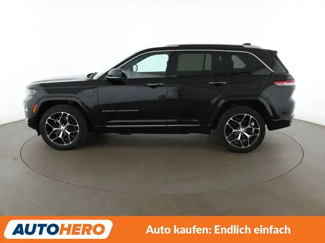 Jeep Grand Cherokee view 3