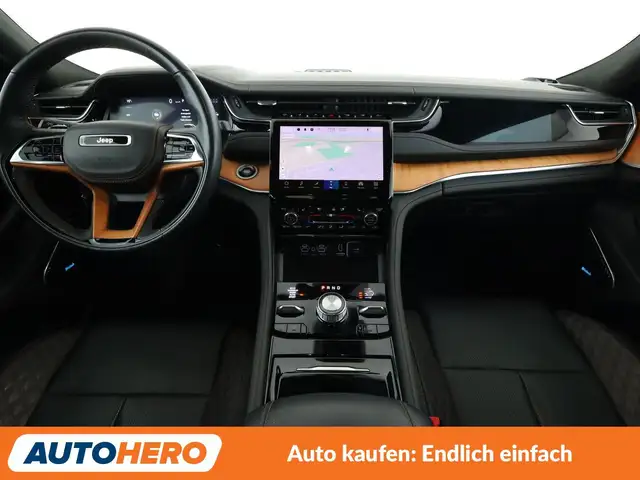Jeep Grand Cherokee view 12