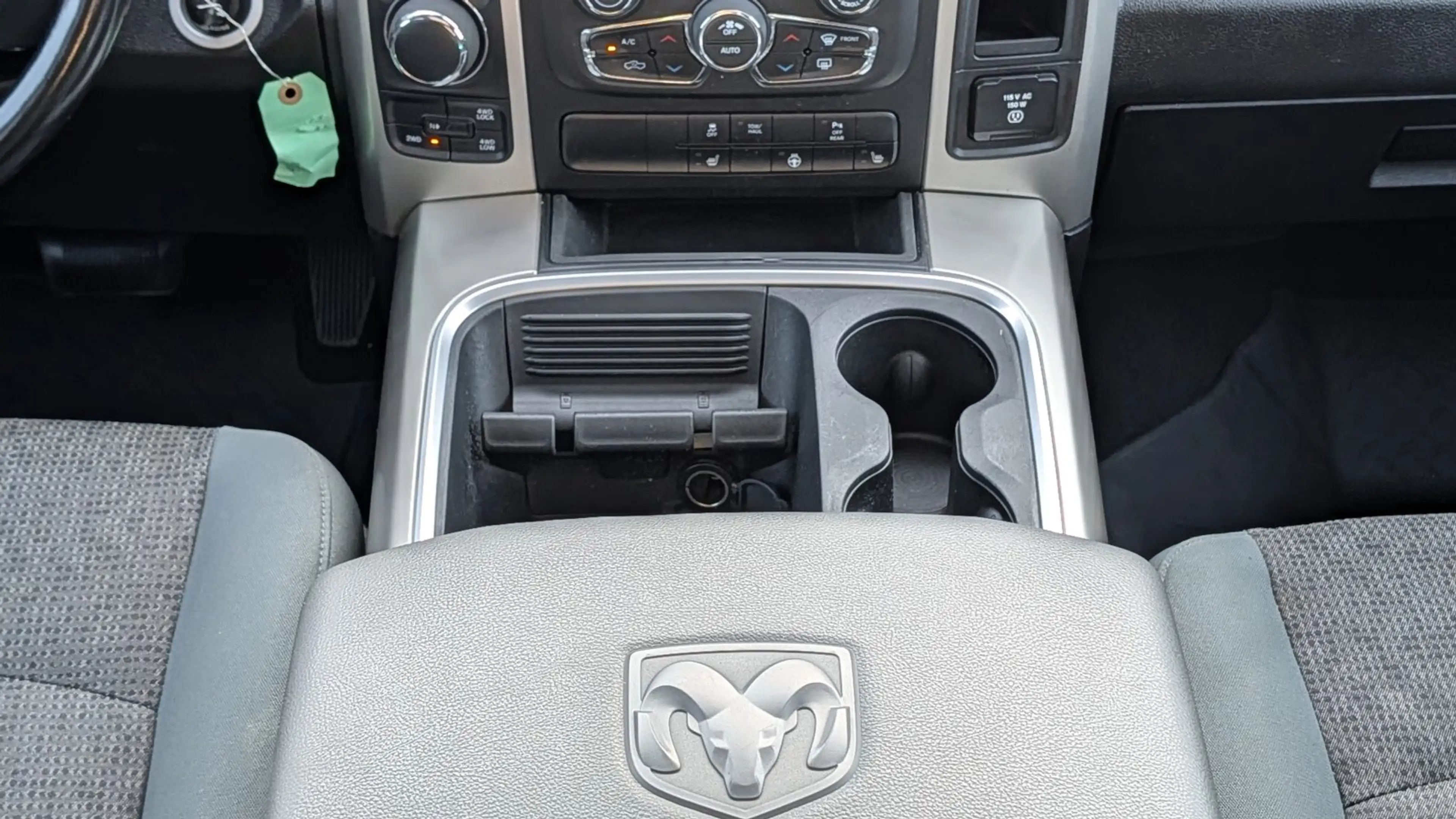 Dodge RAM 1500 5,7 V8 Classic DS Aut. *LPG*Kamera*Navi*ALPIN — photo 13