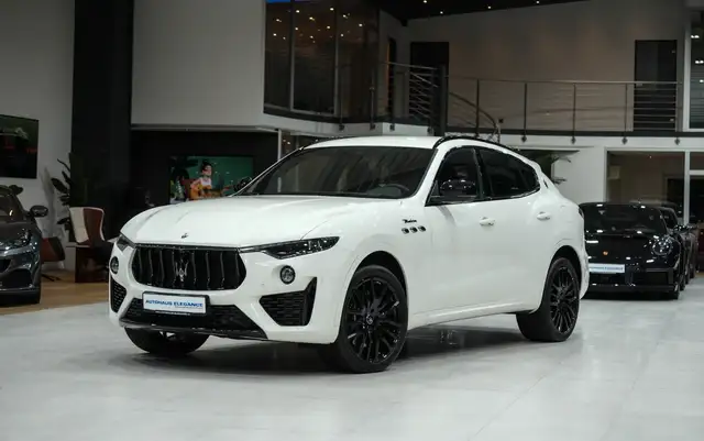 Maserati Levante *LUFTFEDERUNG*H&K*LED*21"LM*NAVI*1 HAN*