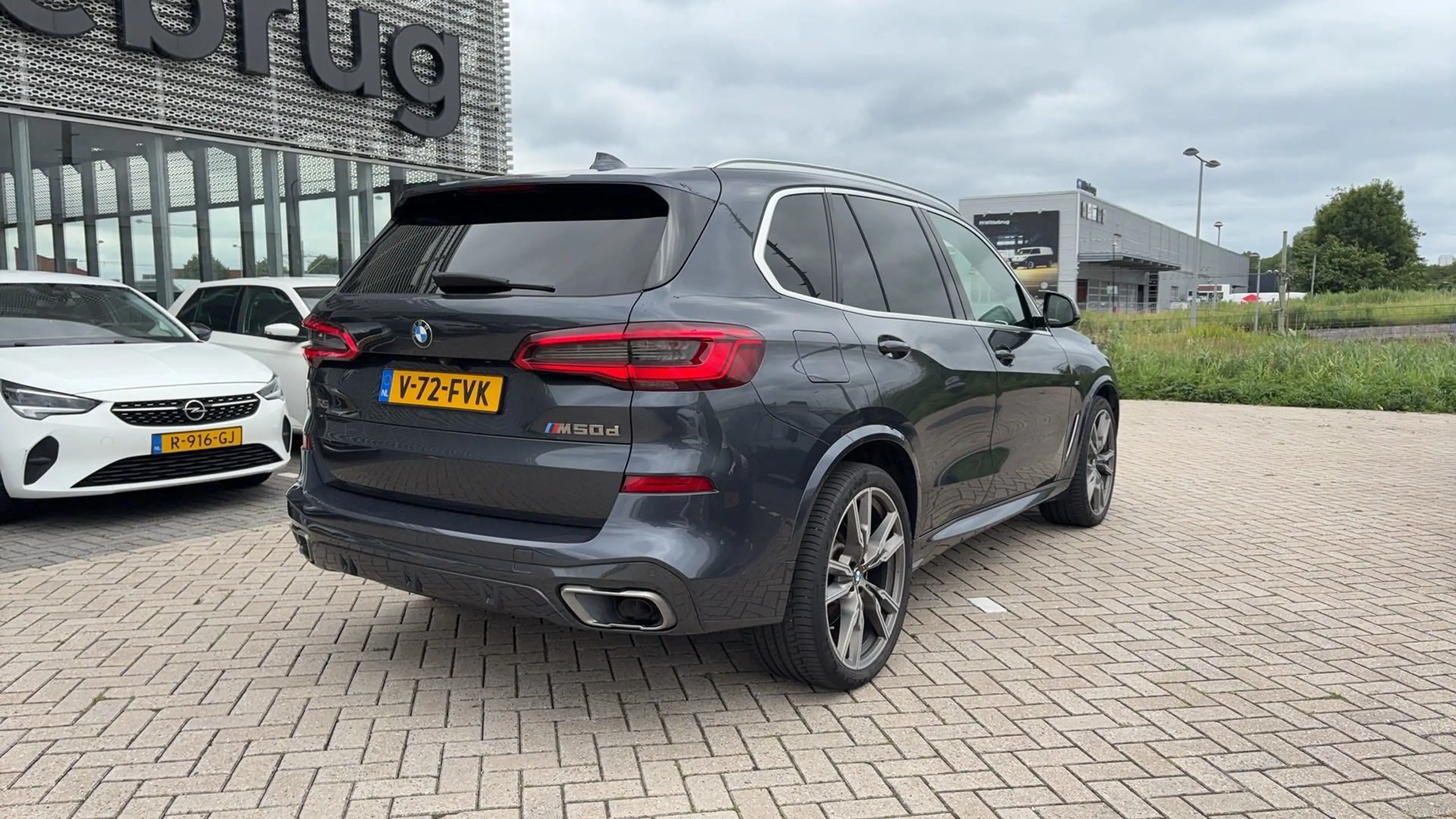 BMW X5 M50d High Executive GRIJS KENTKEN M-PAKKET BTW-aut — photo 3