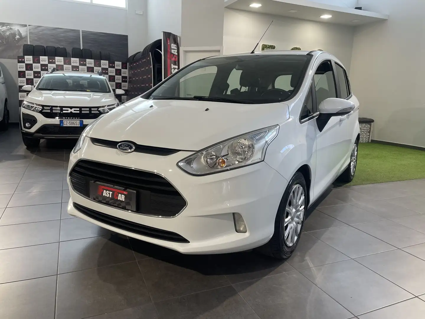 Ford B-Max 1.5 TDCi 75CV Business Titanium Weiß - 1