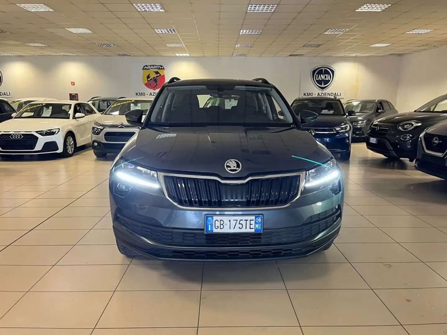 Skoda Karoq 1.0 TSI Ambition 115cv Grigio - 2