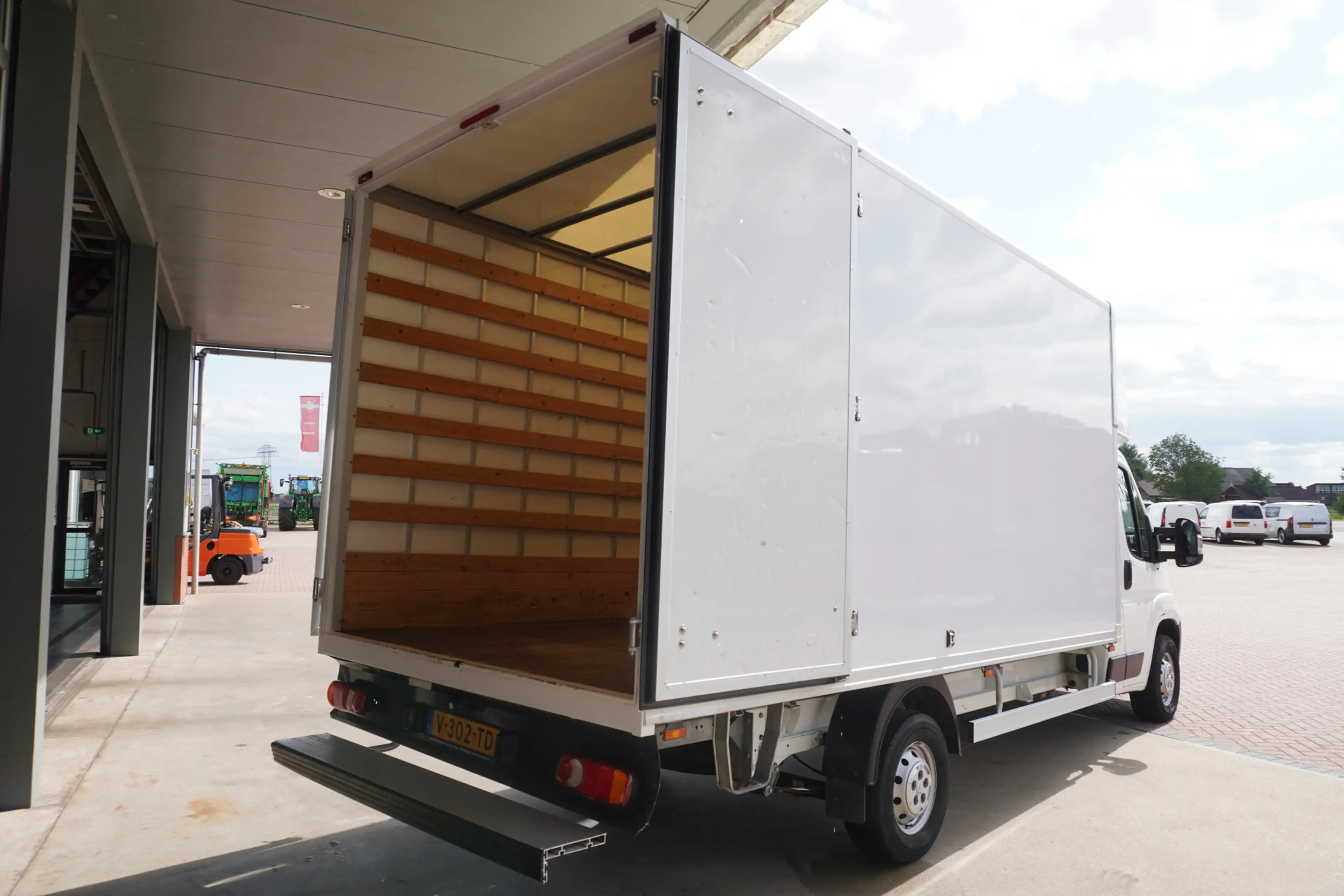 Peugeot Boxer 335 2.0 BlueHDI 131PK L3 Pro Meubelbak Airco | Cam — photo 5