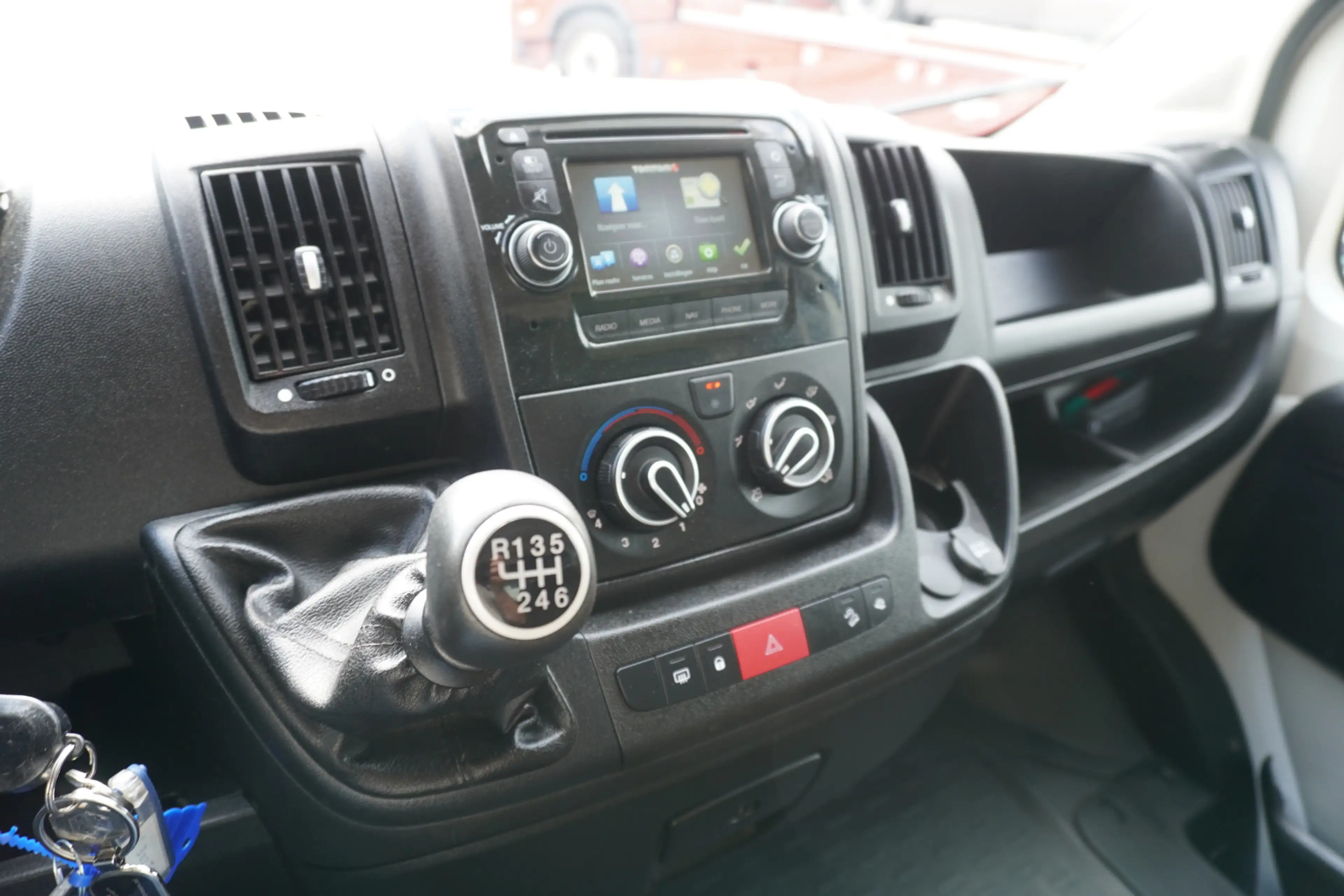 Peugeot Boxer 335 2.0 BlueHDI 131PK L3 Pro Meubelbak Airco | Cam — photo 13