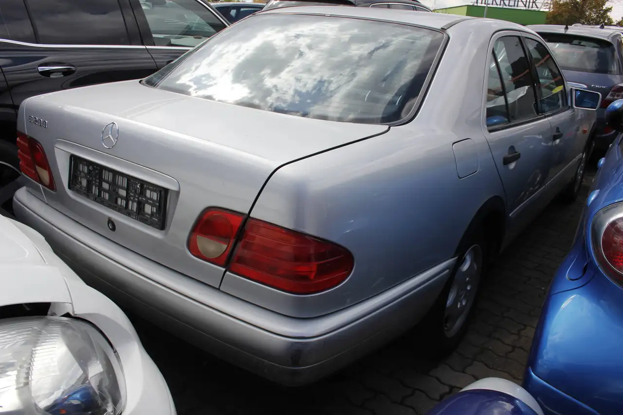 Mercedes-Benz E 200 E-Klasse Auto-Klima, foto 4
