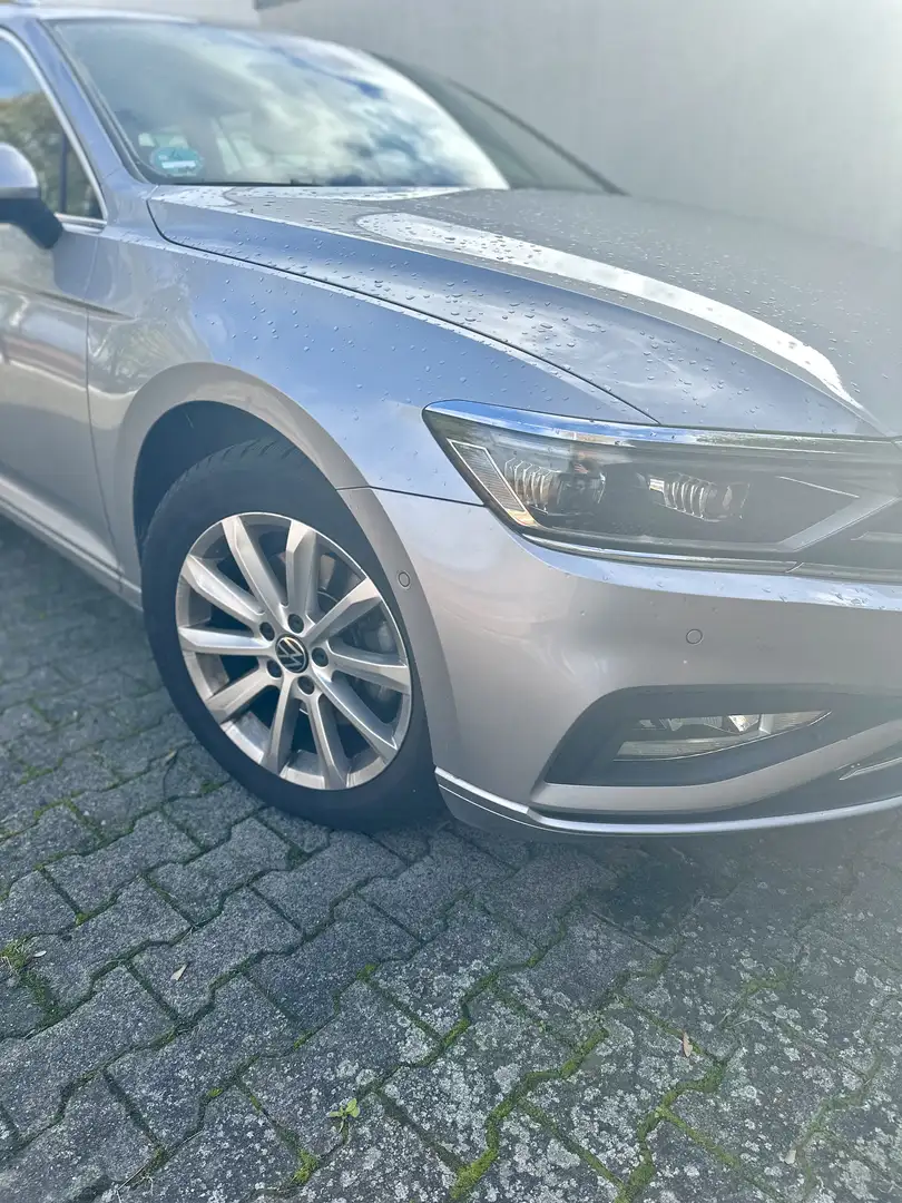 Volkswagen Passat Variant Passat Variant 1.5 TSI Business-Pano, AHK,Bi-Xenon Silber - 2