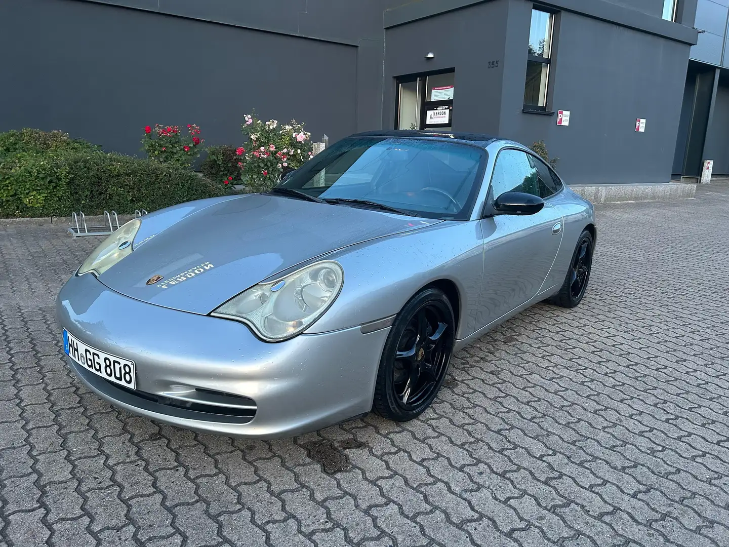 Porsche 996 911 Carrera Silber - 1
