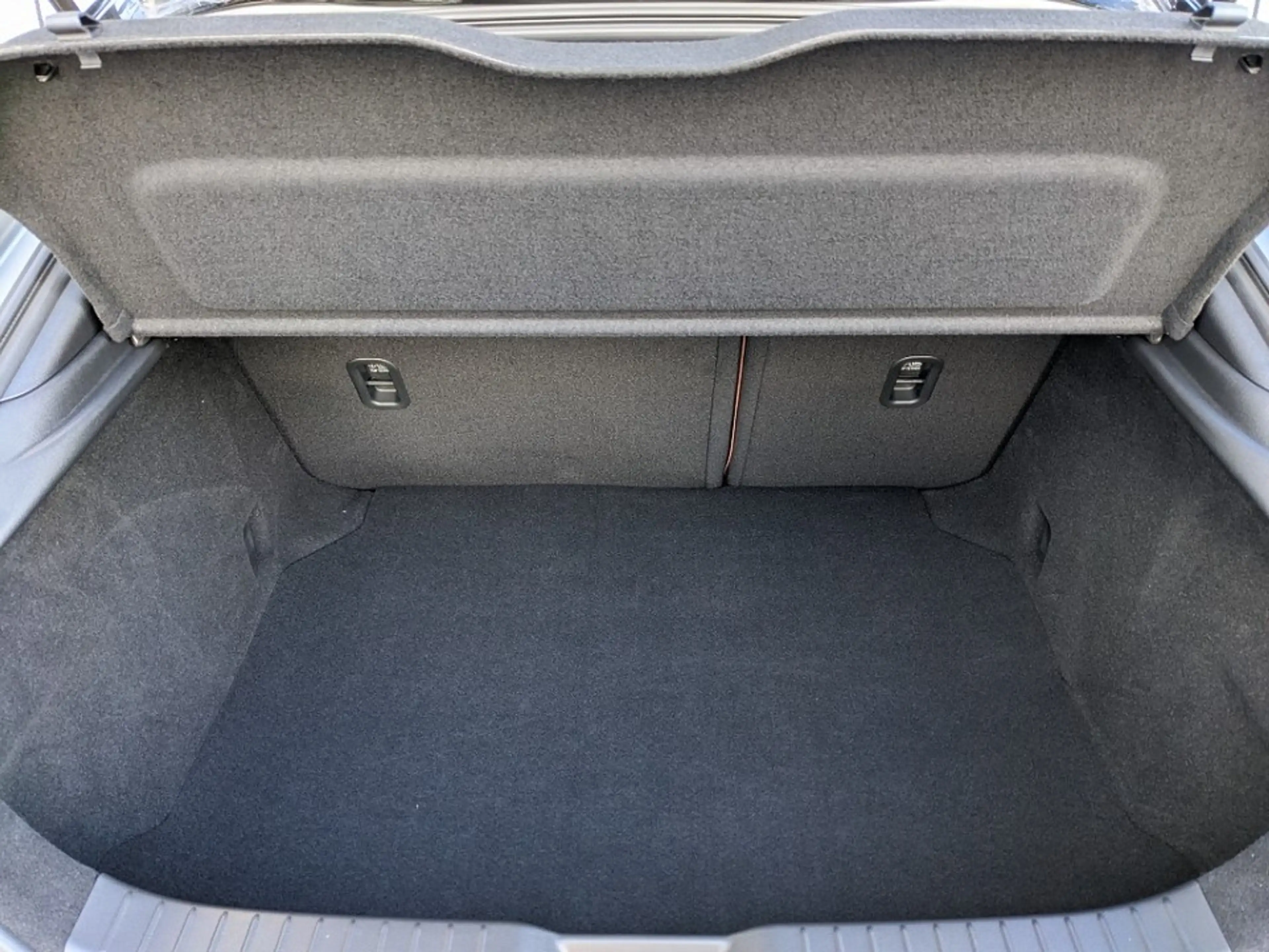 Mazda 3 5-Türer 2.5l (140PS) Nagisa Teilleder Bose Navi 20 — photo 10