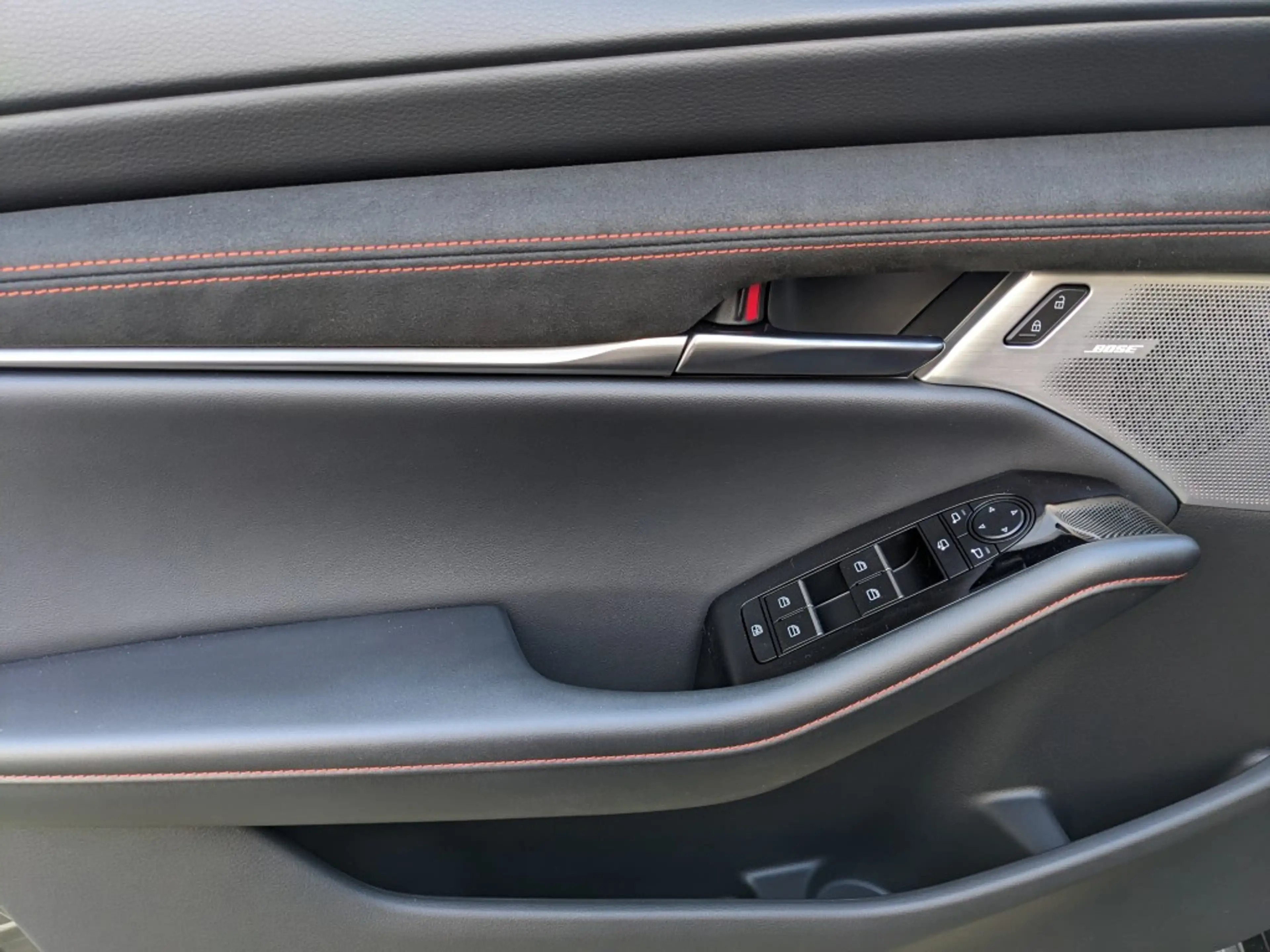 Mazda 3 5-Türer 2.5l (140PS) Nagisa Teilleder Bose Navi 20 — photo 8