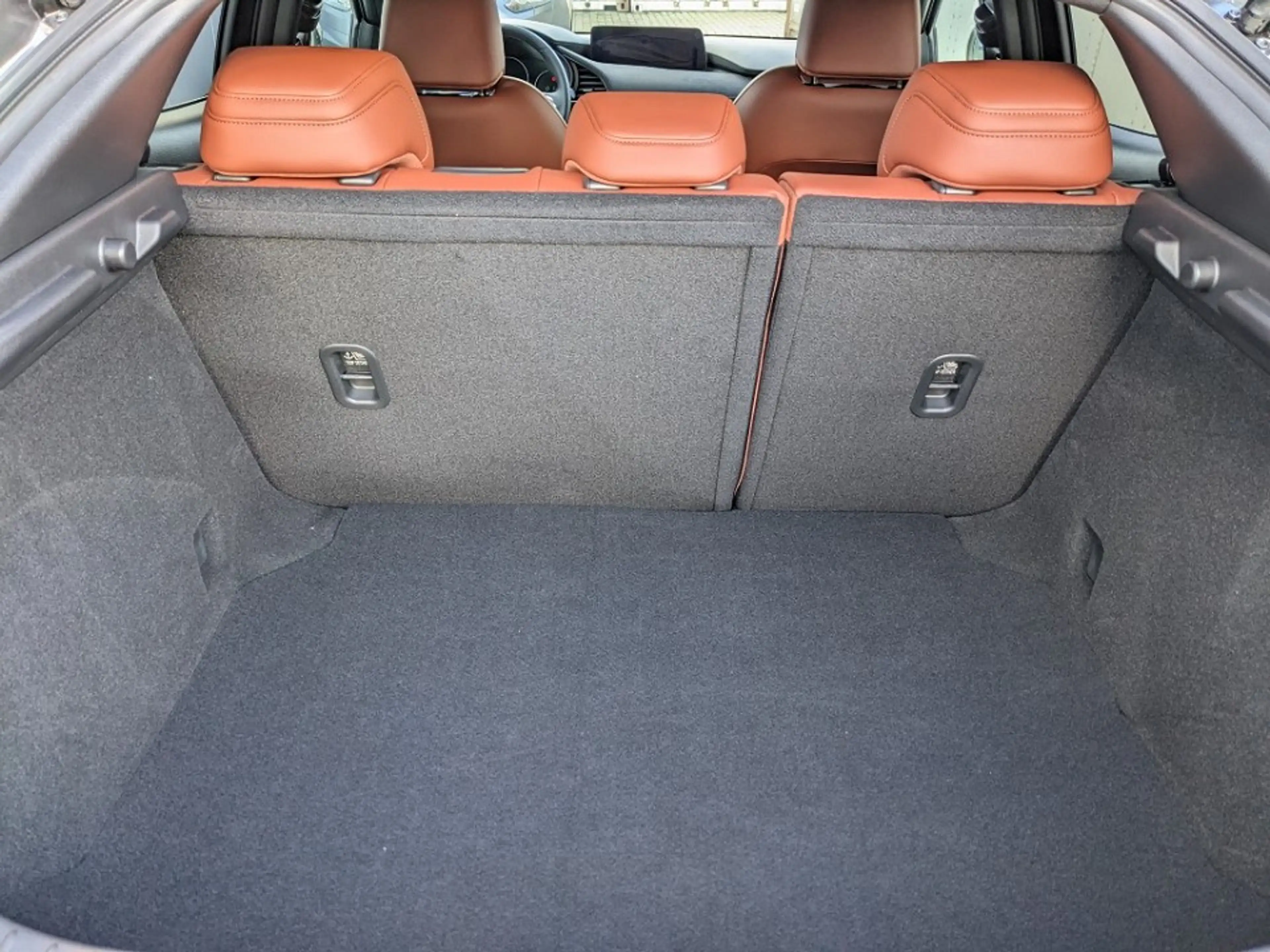 Mazda 3 5-Türer 2.5l (140PS) Nagisa Teilleder Bose Navi 20 — photo 11