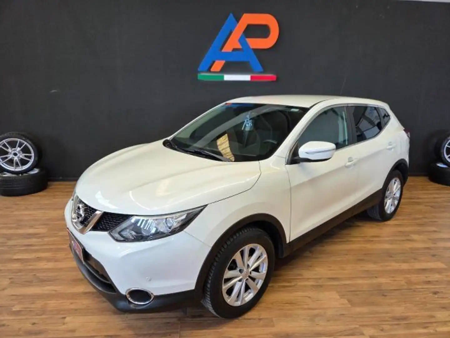 Nissan Qashqai 1.6 dCi 2WD N-Vision Bianco - 2