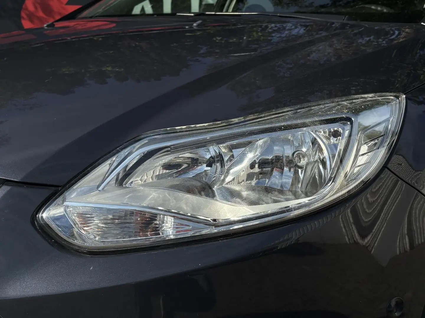 Ford Focus 1.0 EcoBoost Trend Navigatie - Airconditioning - C Grau - 2