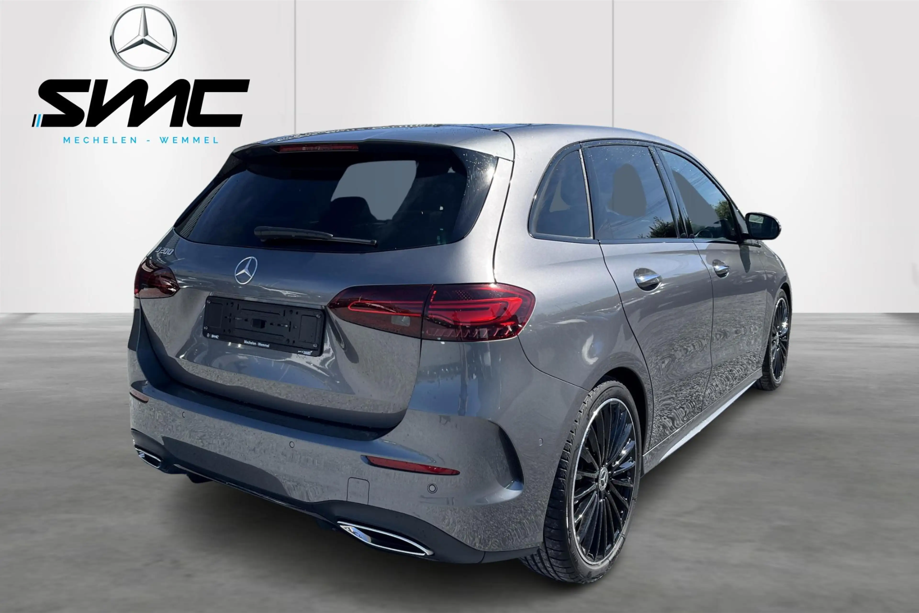 Mercedes-Benz B 200 B AMG Line — photo 2