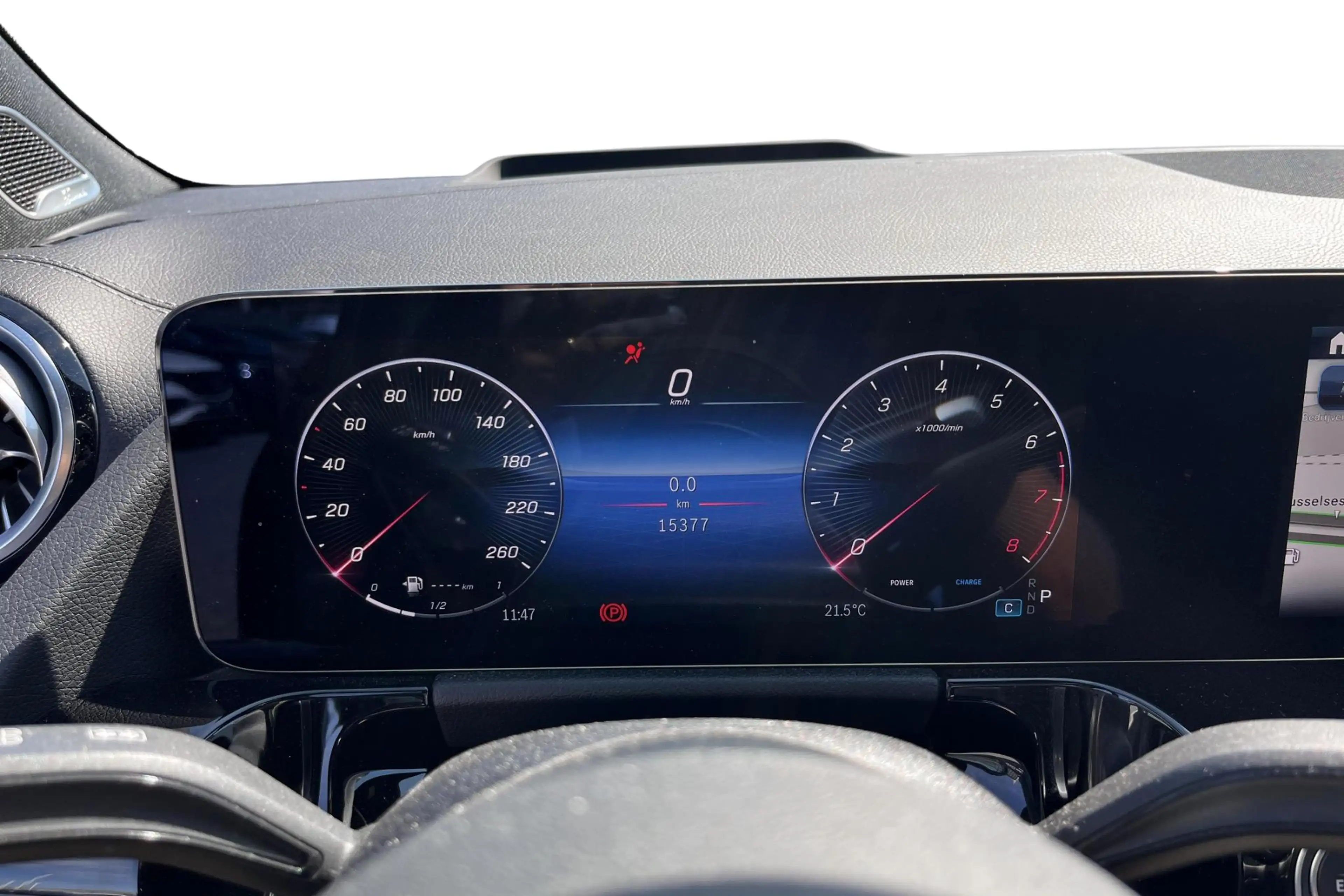 Mercedes-Benz B 200 B AMG Line — photo 14