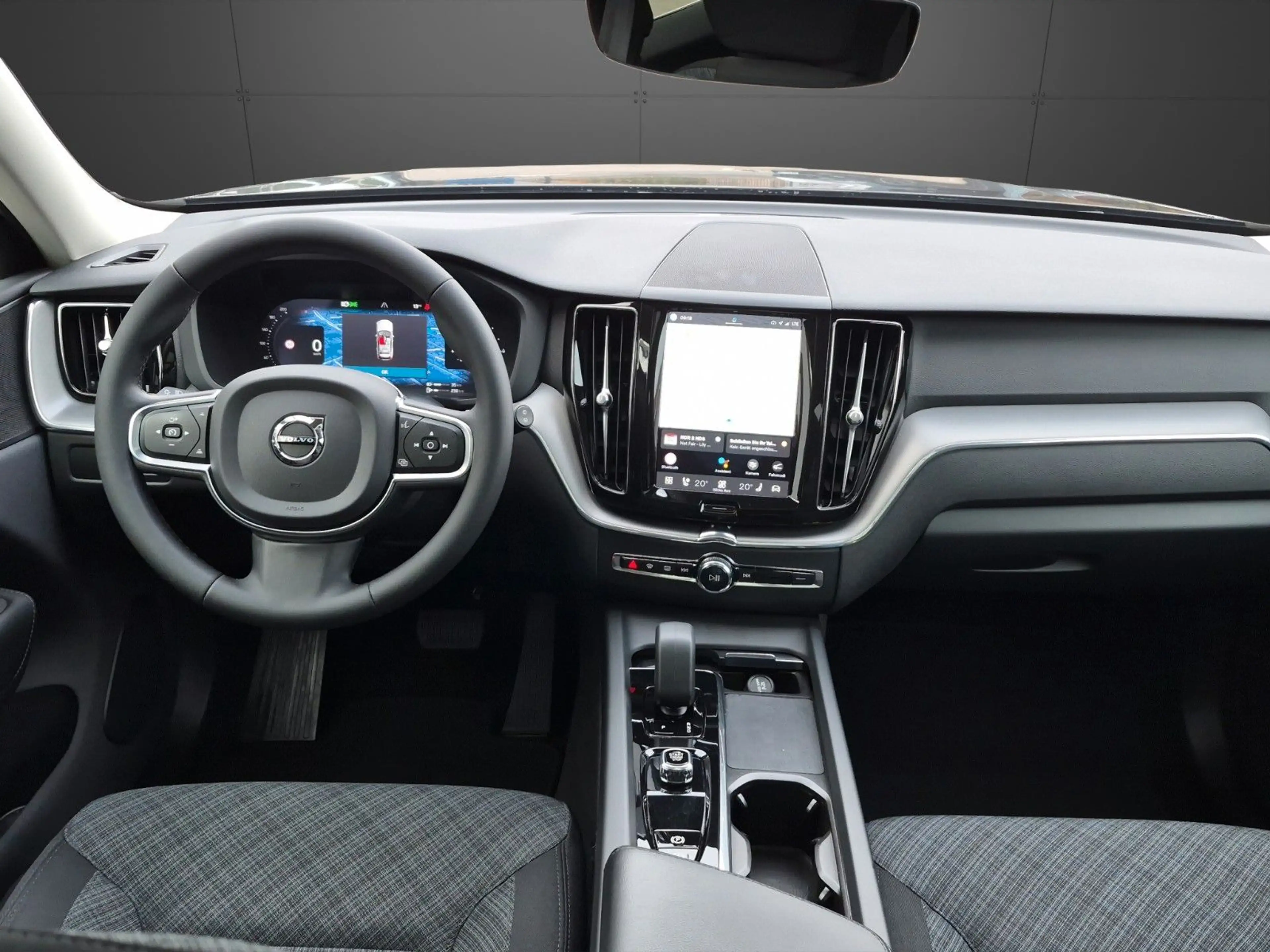 Volvo XC60 Inscription Expression Recharge Plug-In Hyb — photo 12