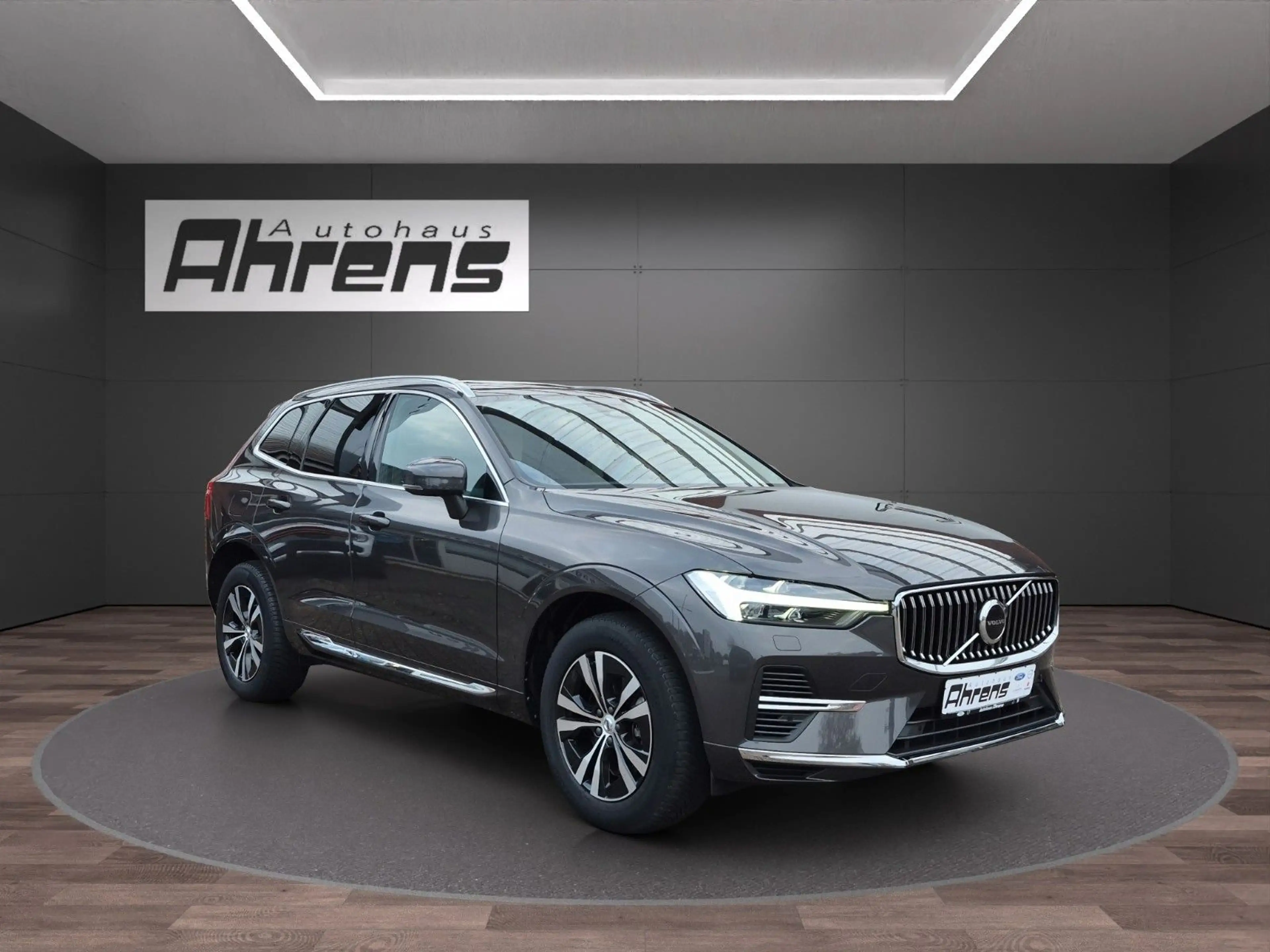 Volvo XC60 Inscription Expression Recharge Plug-In Hyb — photo 7