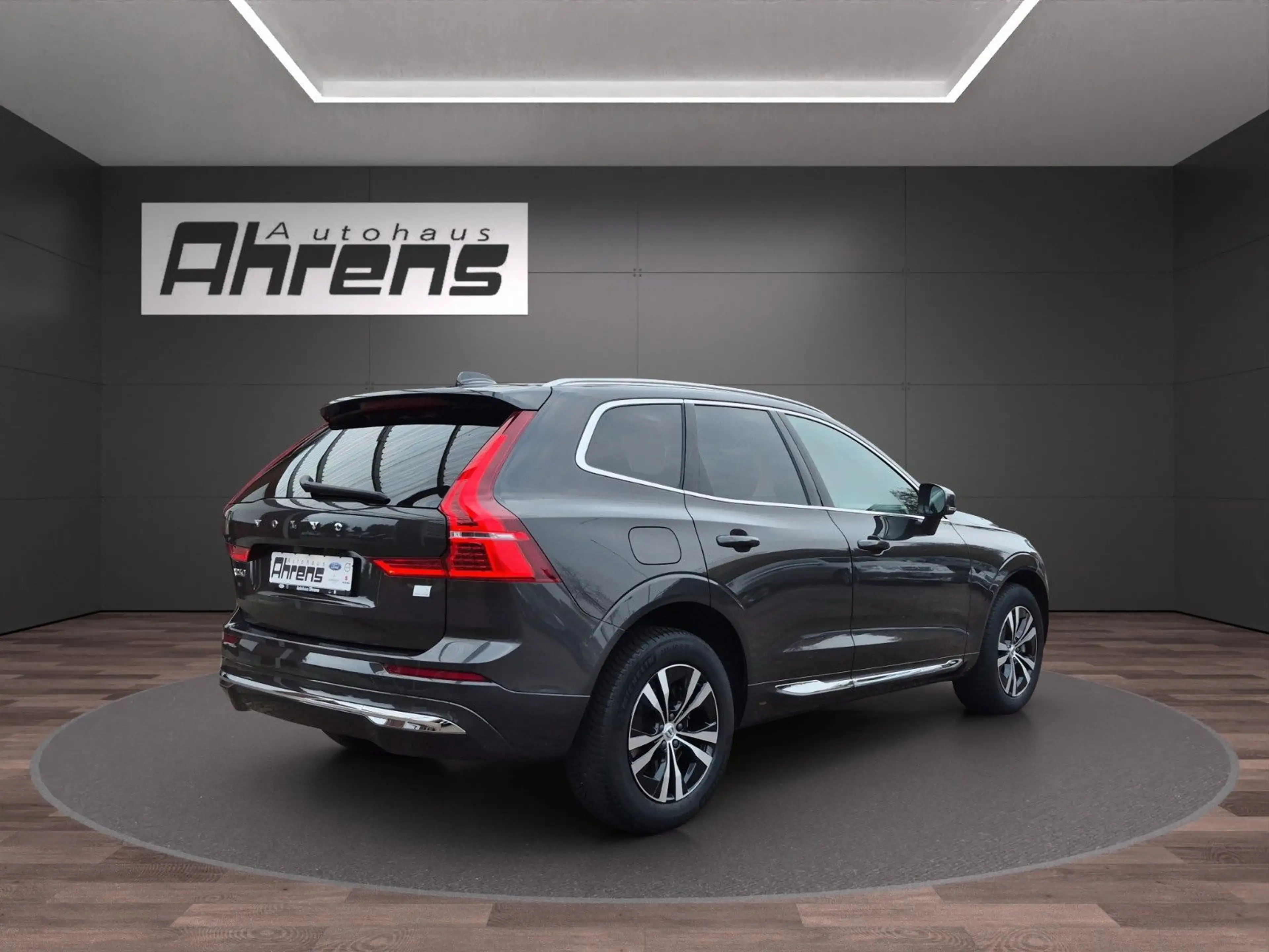 Volvo XC60 Inscription Expression Recharge Plug-In Hyb — photo 5