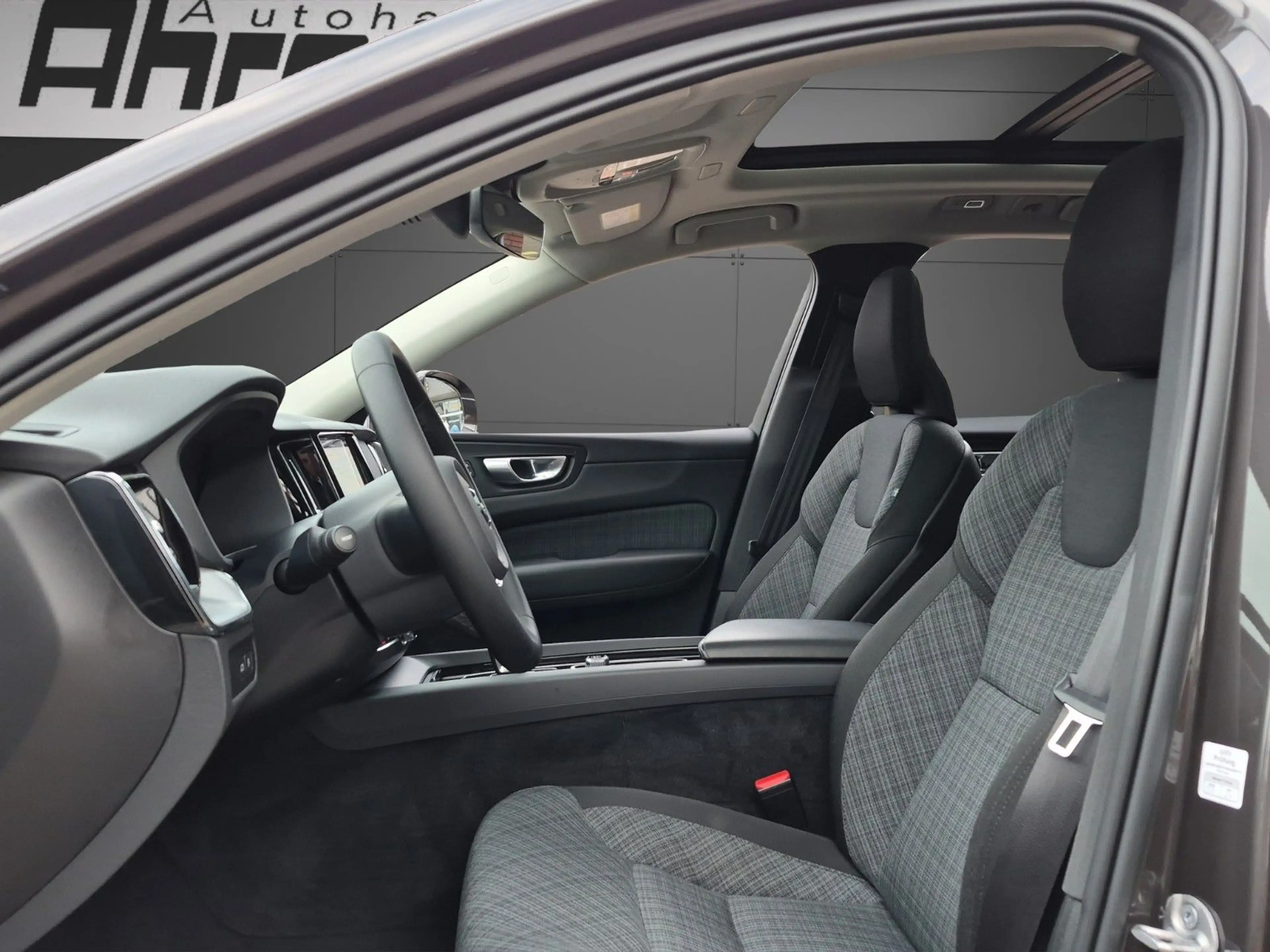 Volvo XC60 Inscription Expression Recharge Plug-In Hyb — photo 10