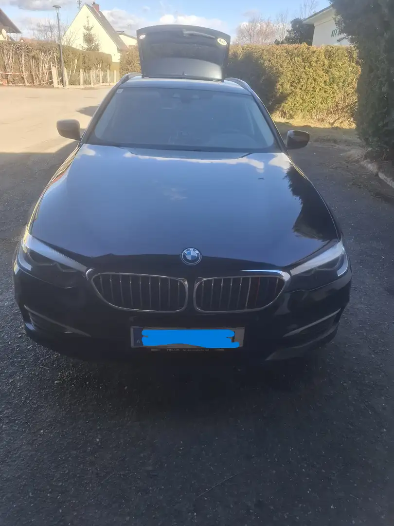 BMW 530 530d xDrive Touring Aut. Schwarz - 1