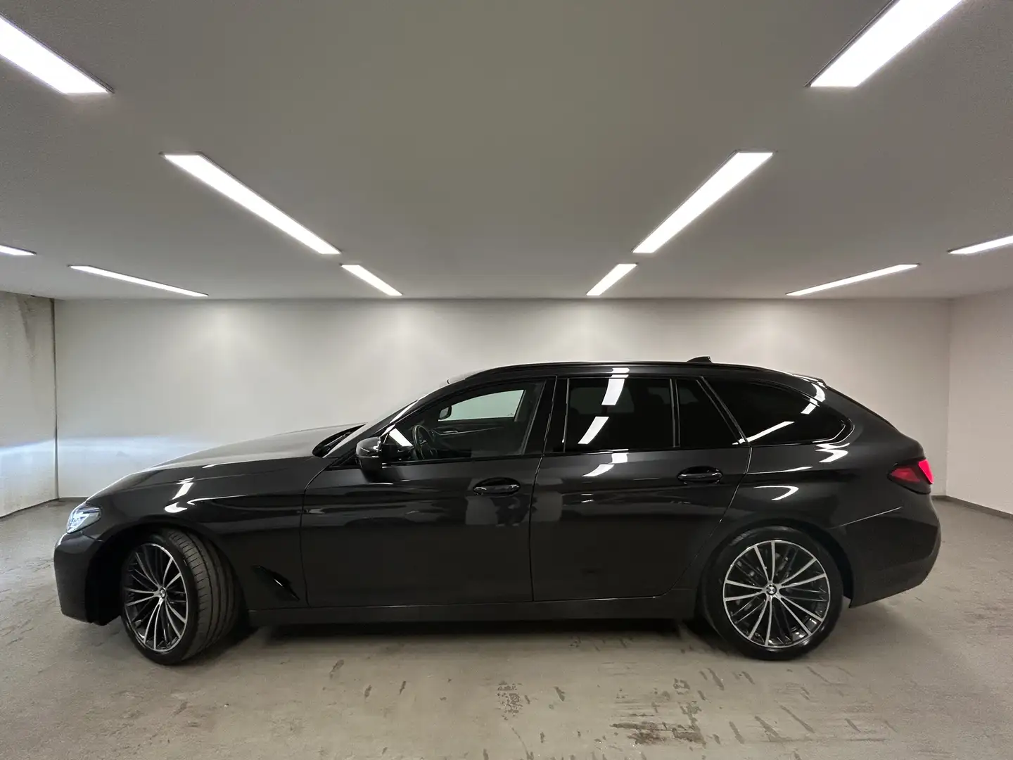 BMW 540 d xDrive Touring Luxury Line Head-Up Harman/Kardon Grau - 2