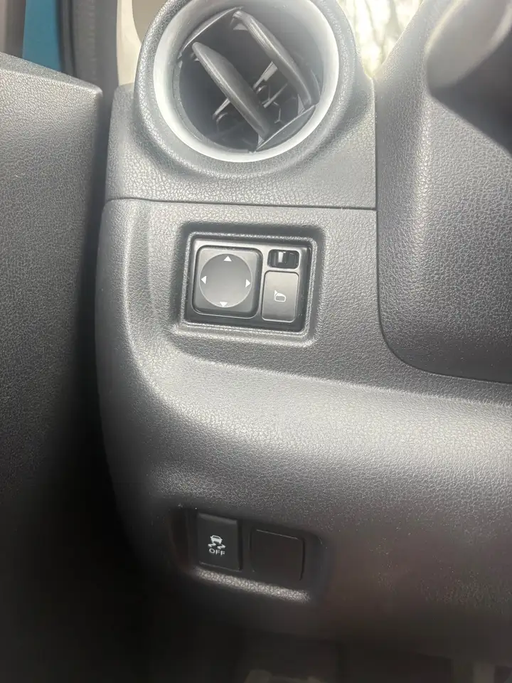 Nissan Note снимка Nissan Note