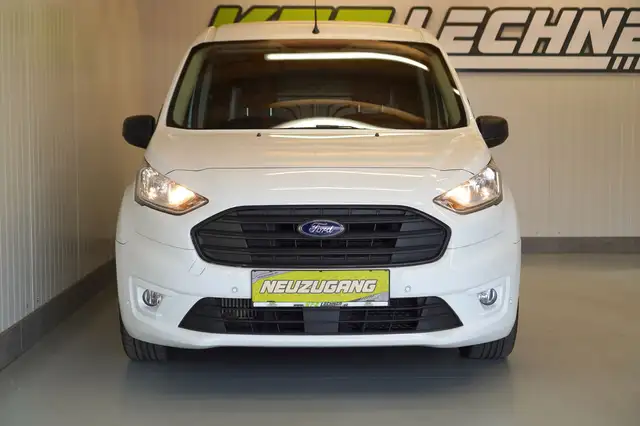 Ford Transit Connect view 9