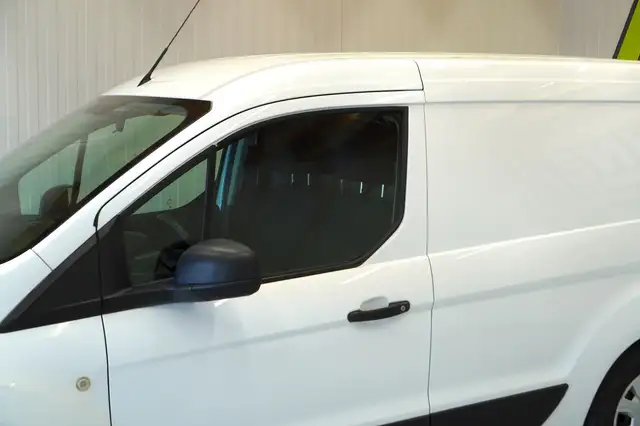 Ford Transit Connect view 12