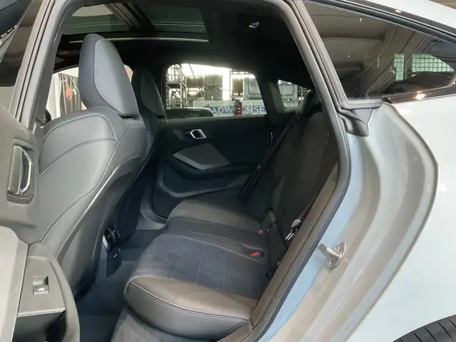 BMW 2 Series view 9