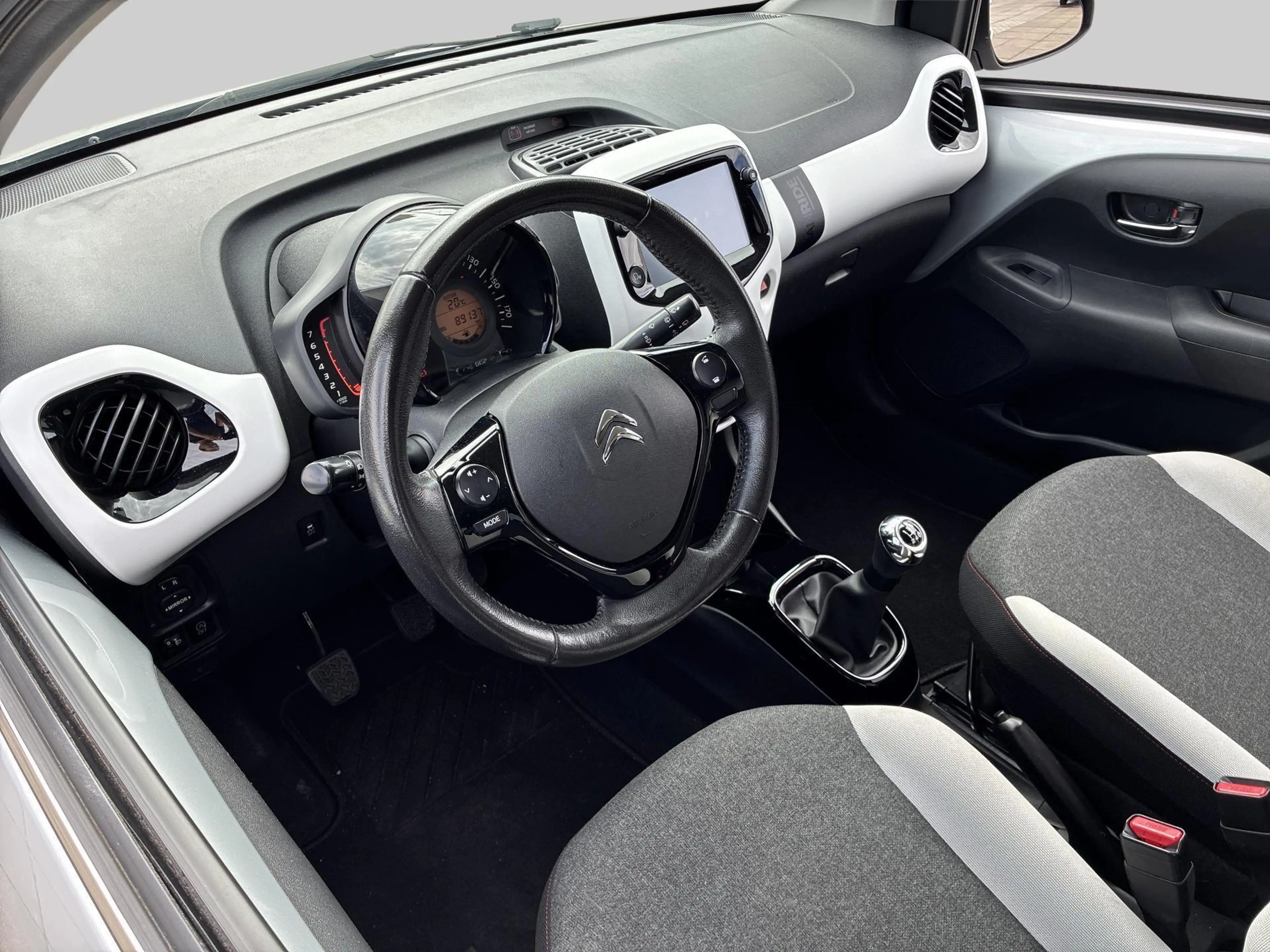 Citroen C1 1.0 VTi Urban Ride | Achteruitrijcamera | Apple Ca — photo 14