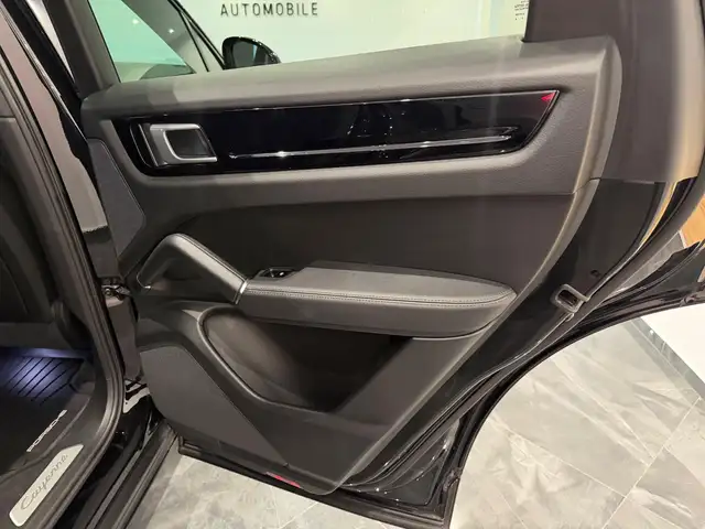 Porsche Cayenne Coupe E-Hybrid PHEV**ERST BESITZ** Ansicht 35