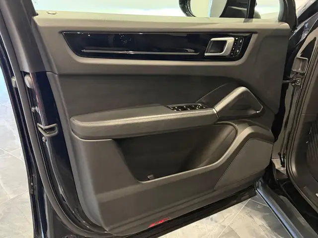 Porsche Cayenne Coupe E-Hybrid PHEV**ERST BESITZ** Ansicht 11