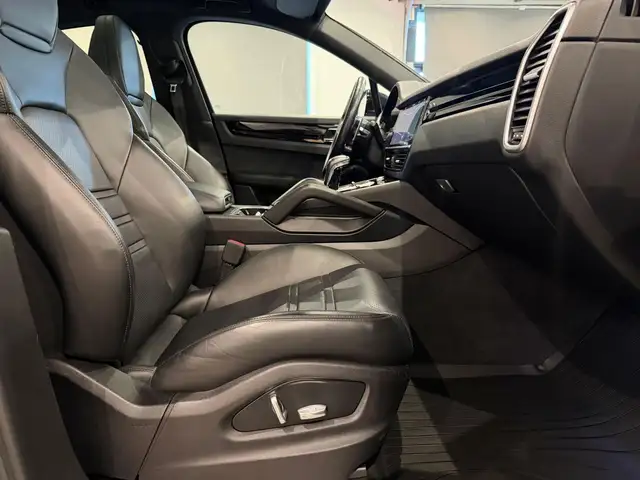 Porsche Cayenne Coupe E-Hybrid PHEV**ERST BESITZ** Ansicht 33
