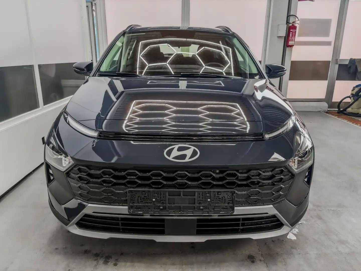 Hyundai BAYON LIFE DCT NAVI RFK TEMPOMAT 1.0 T-GDi DCT 66,2kW... Grau - 2