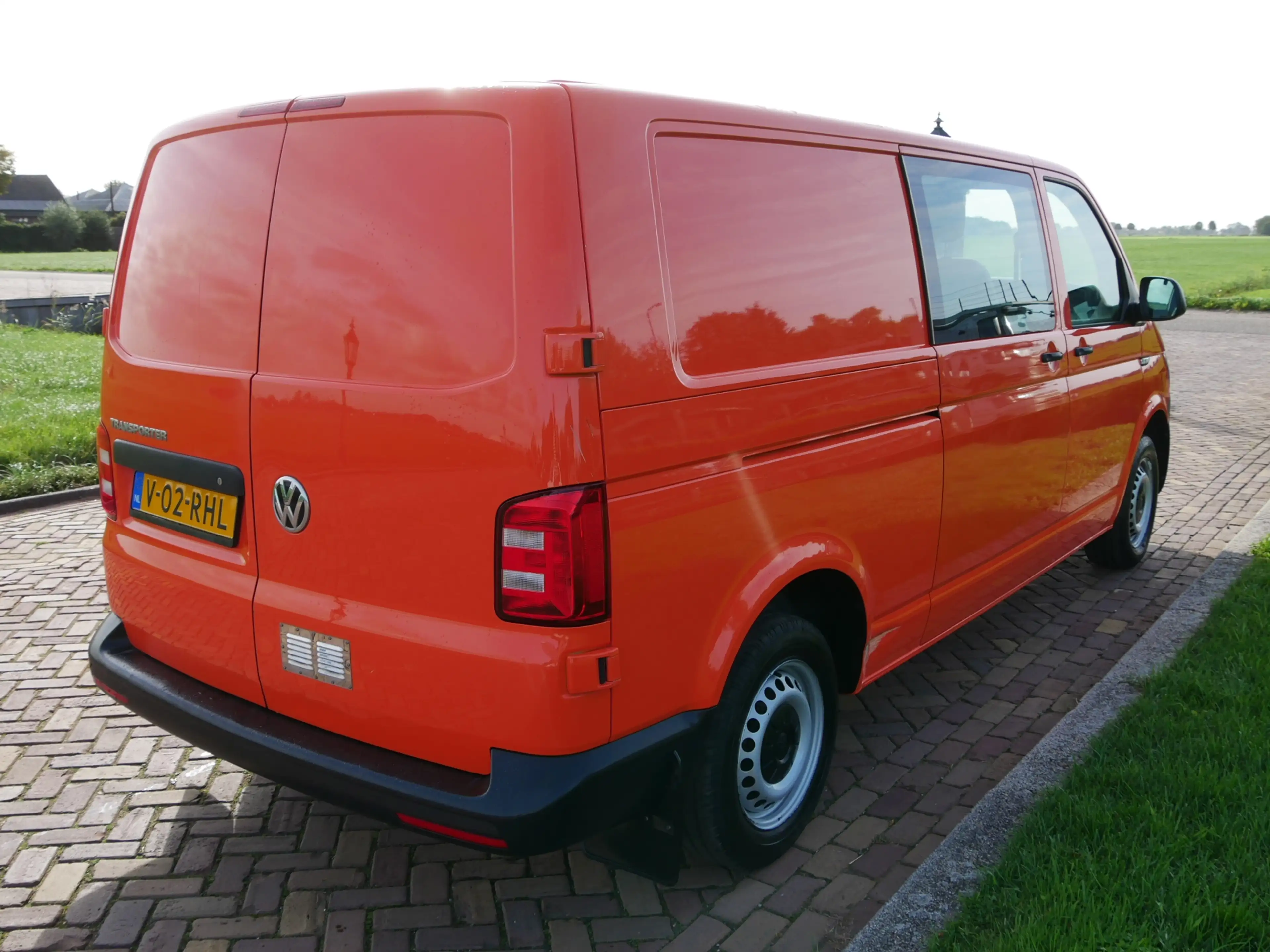 Volkswagen Transporter 2.0 TDI L2H1 DUBB CAB Plus | AC | 10999 EX BTW — photo 4