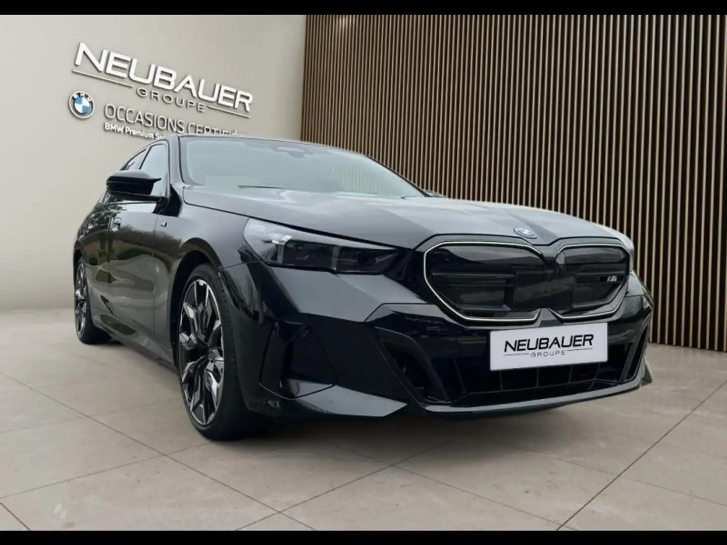 BMW M6 i5 M60 601ch xDrive Noir - 2