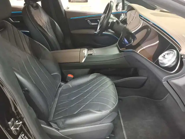 Mercedes-Benz EQS view 8