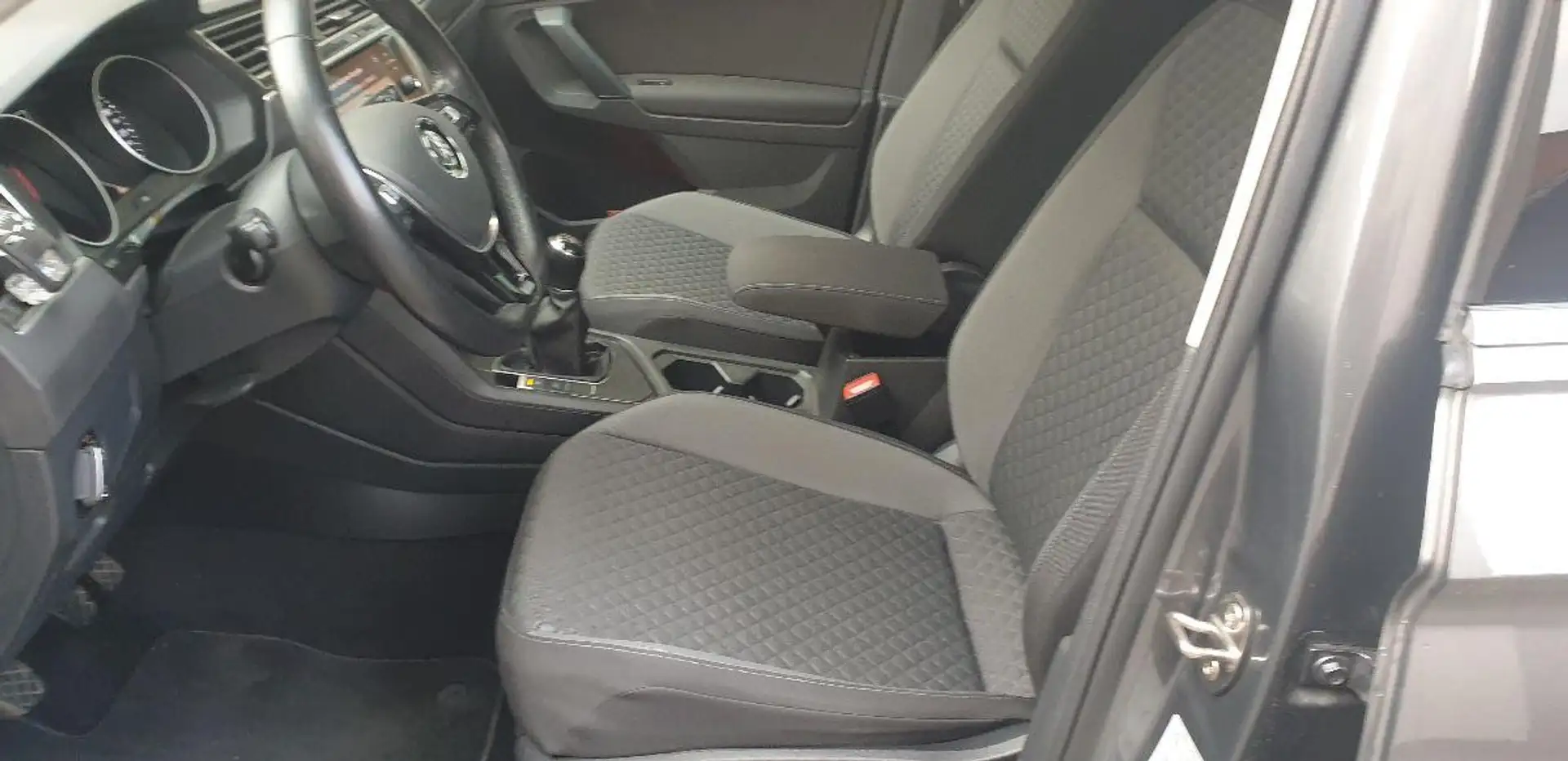 Volkswagen Tiguan 1.6 TDI Business BMT Grigio - 2