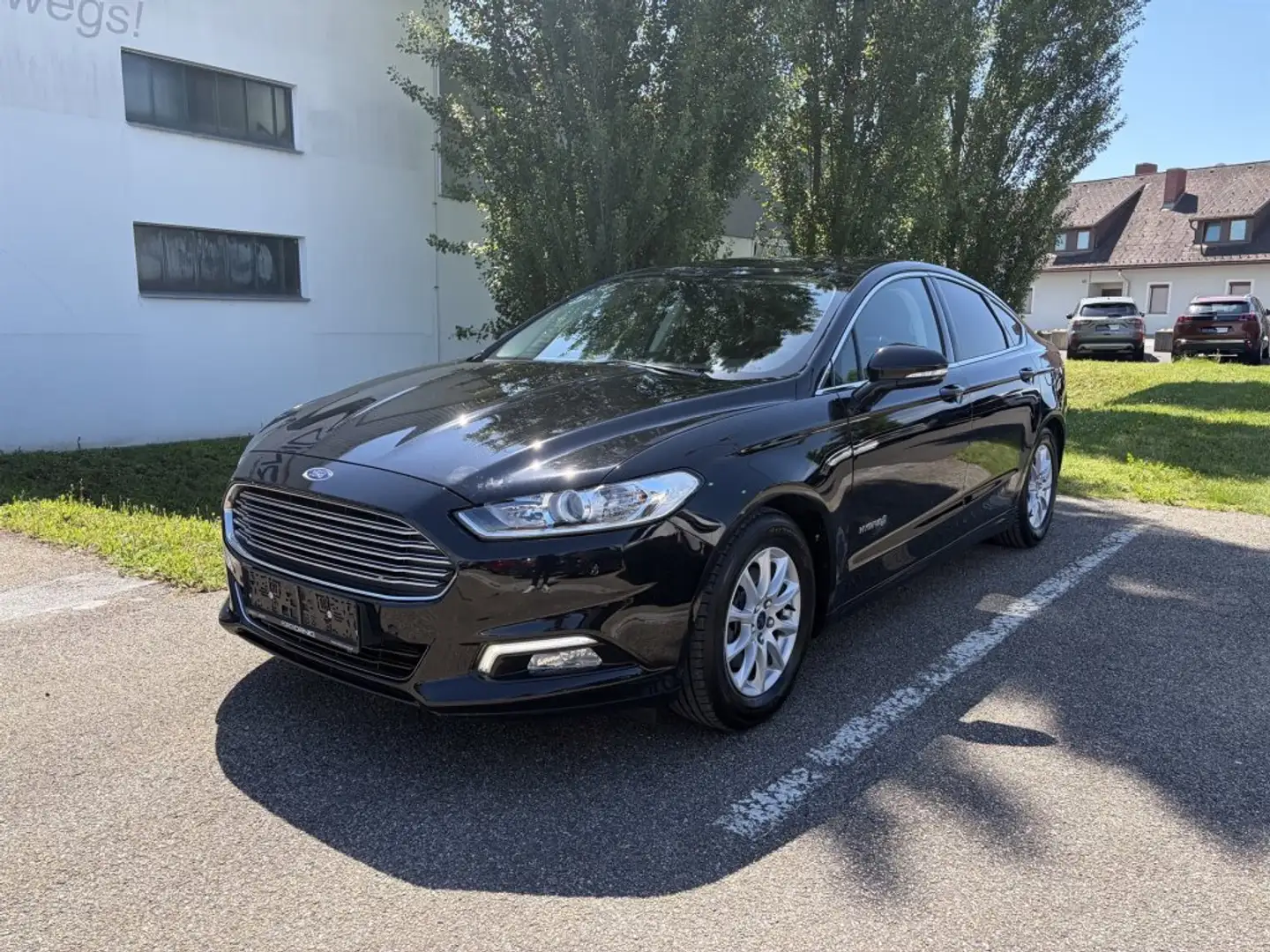 Ford Mondeo HEV 4trg. 2.0l Hybrid 187PS Automatik Schwarz - 1
