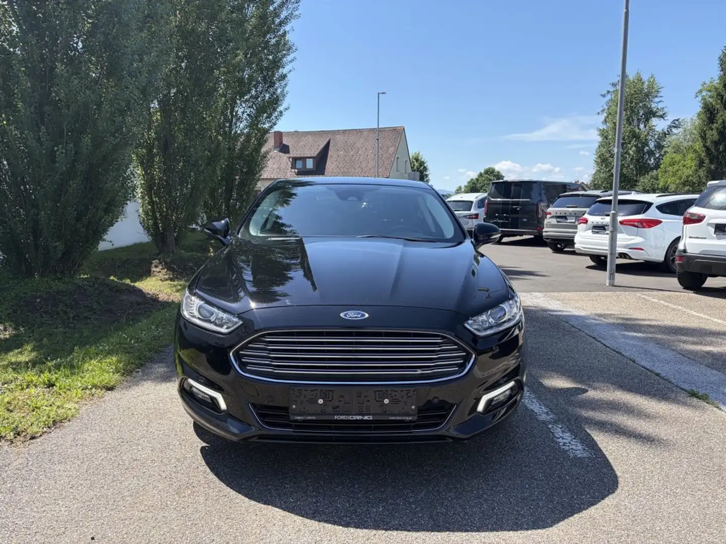 Ford Mondeo HEV 4trg. 2.0l Hybrid 187PS Automatik Schwarz - 2