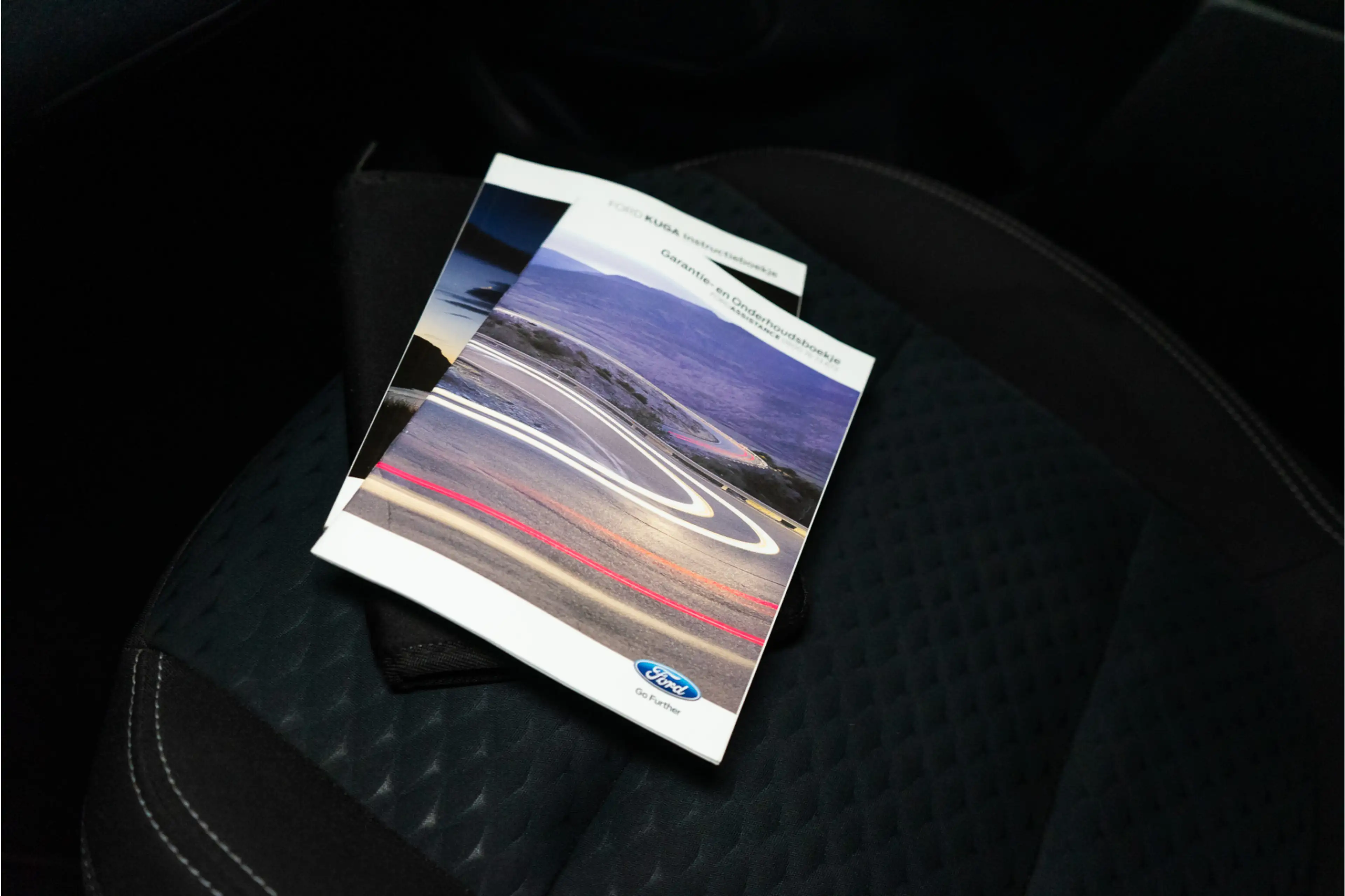 Ford Kuga 2.5 PHEV Titanium 225PK | LED | Trekhaak | Keyless — photo 40