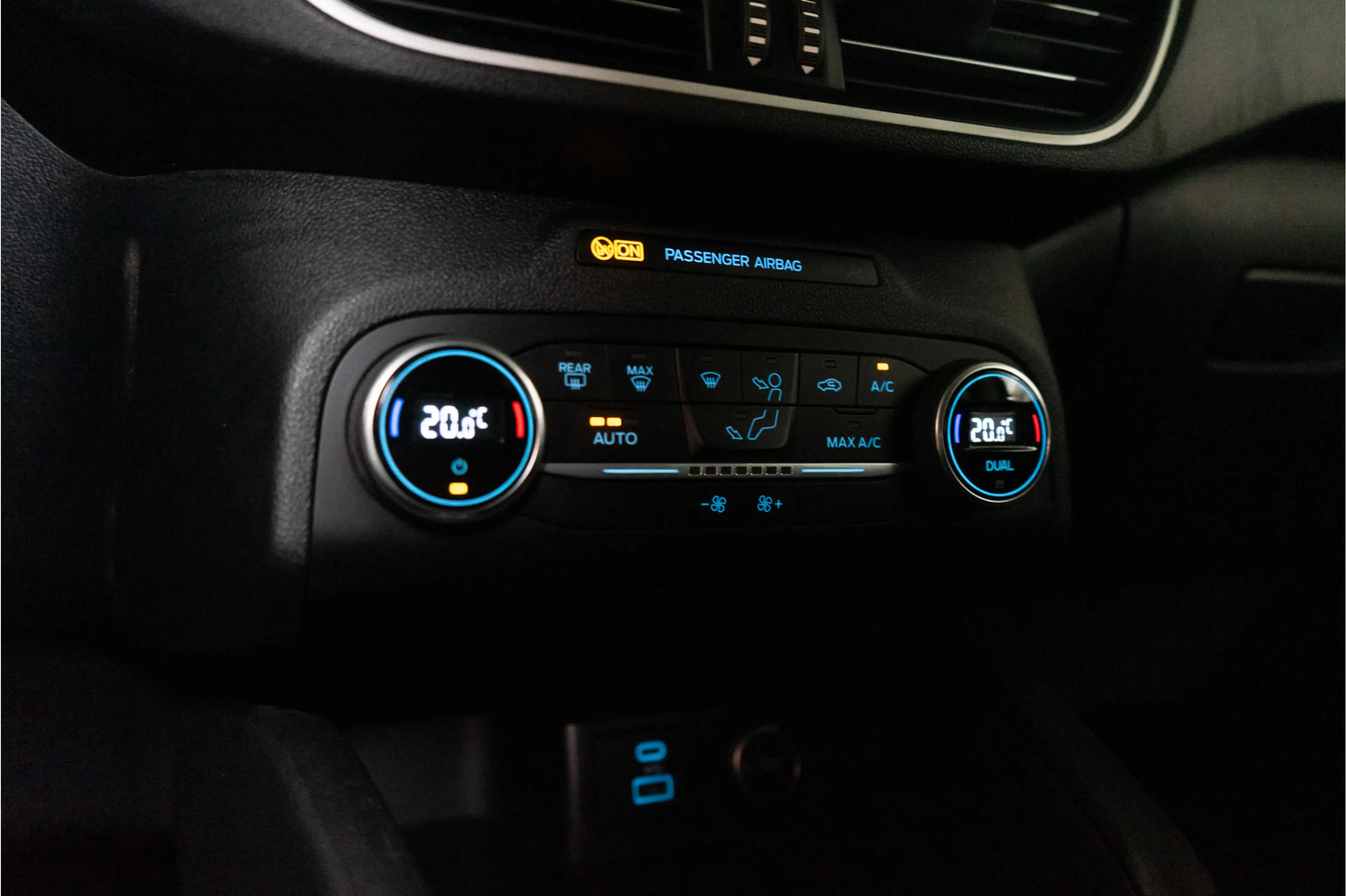 Ford Kuga 2.5 PHEV Titanium 225PK | LED | Trekhaak | Keyless — photo 25