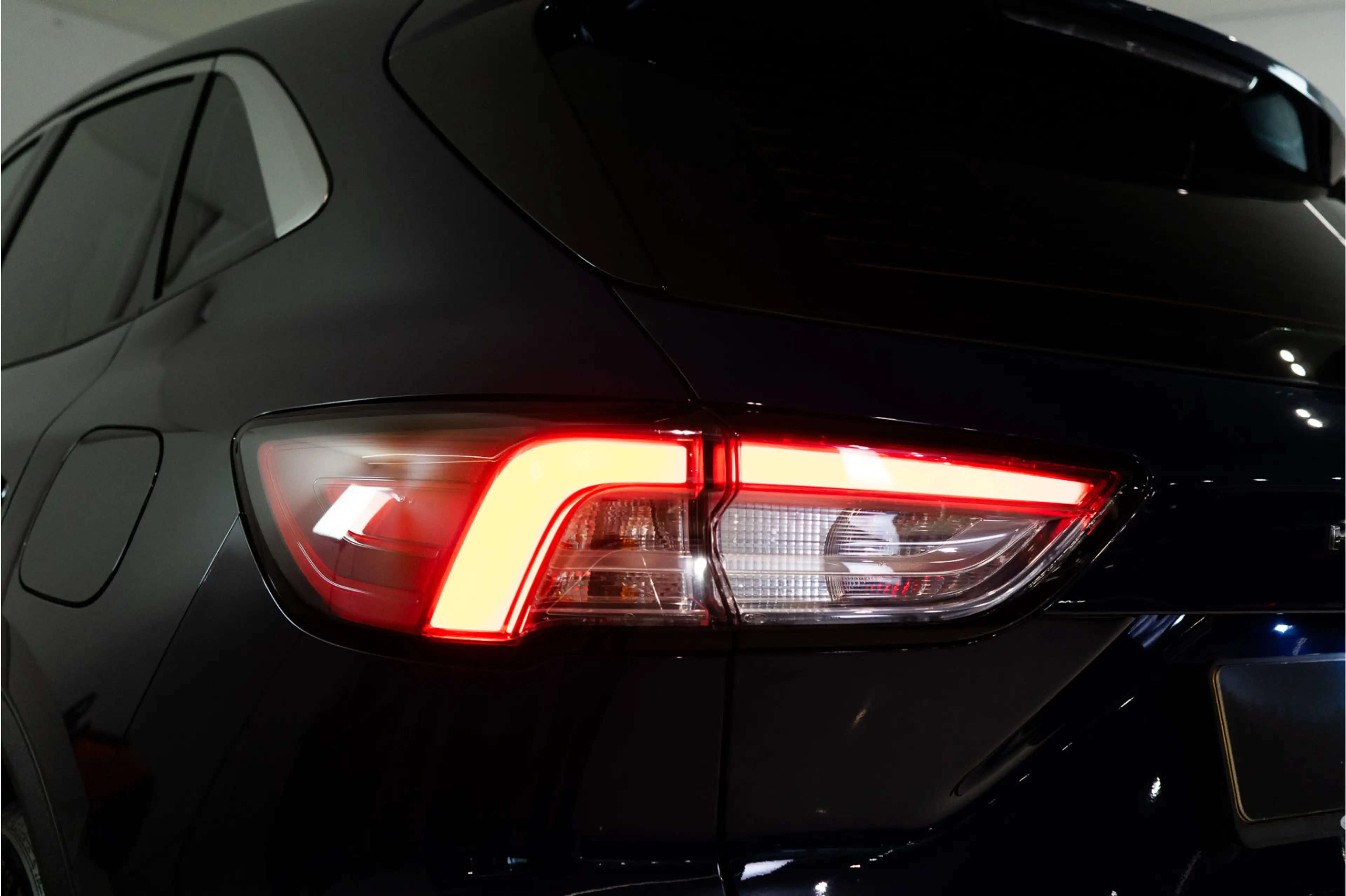 Ford Kuga 2.5 PHEV Titanium 225PK | LED | Trekhaak | Keyless — photo 9