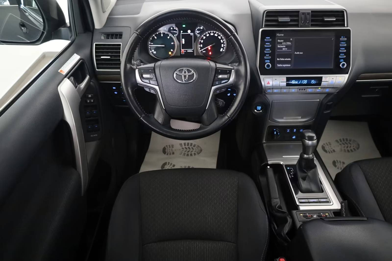 Toyota Land Cruiser Comfort — photo 12