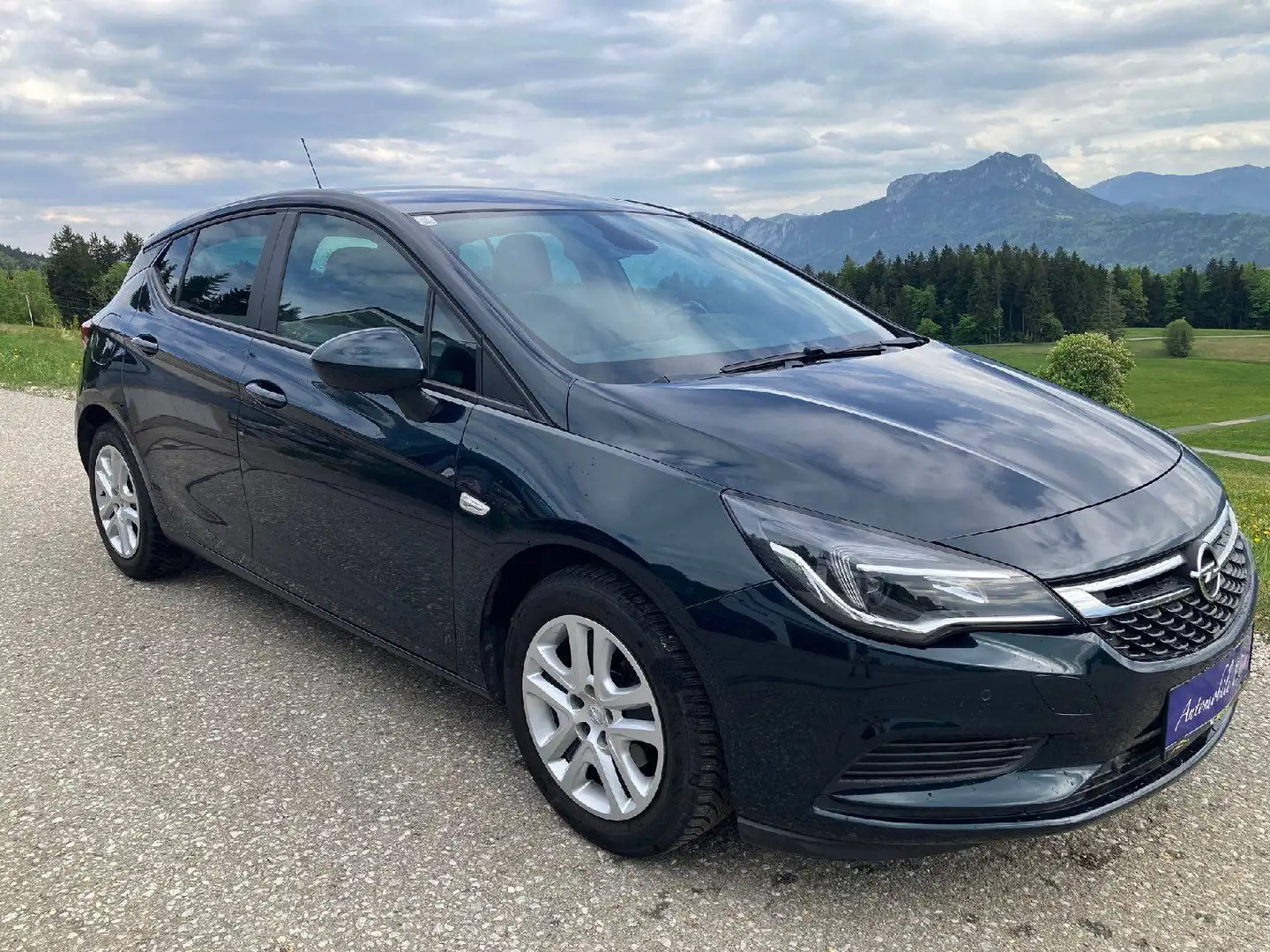 Opel Astra Edition, 8-fach ber., Klimaautomatik, get. Glas Grün - 2