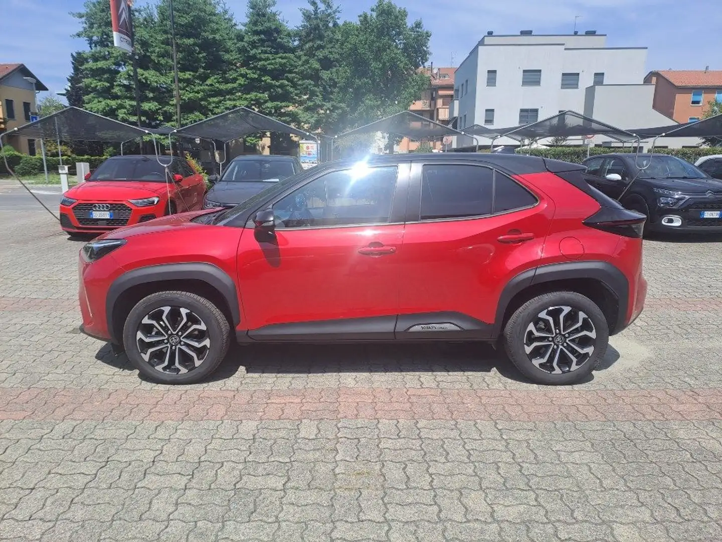Toyota Yaris Cross 1.5 Hybrid 5p. E-CVT Trend Rosso - 2