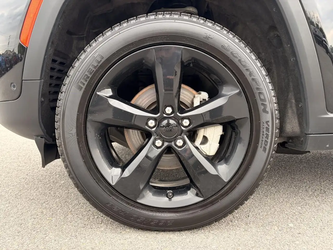 Jeep Grand Cherokee снимка Jeep Grand Cherokee