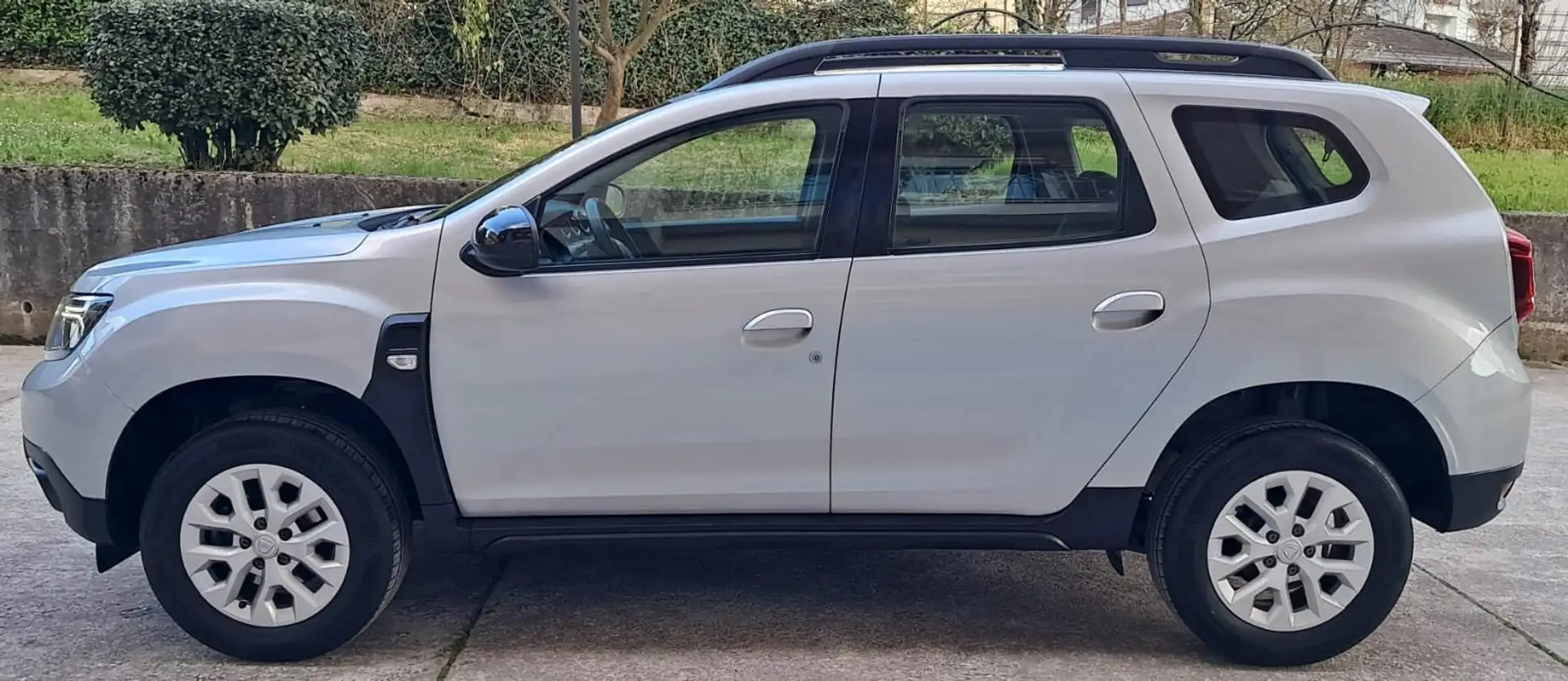 Dacia Duster 1.0 tce Comfort Gpl 4x2 100cv Argento - 1