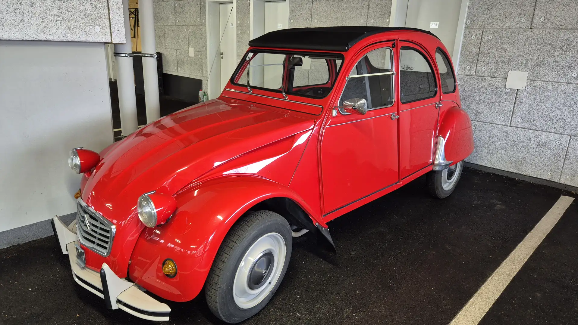 Citroen 2CV 6 Spezial Rot - 1