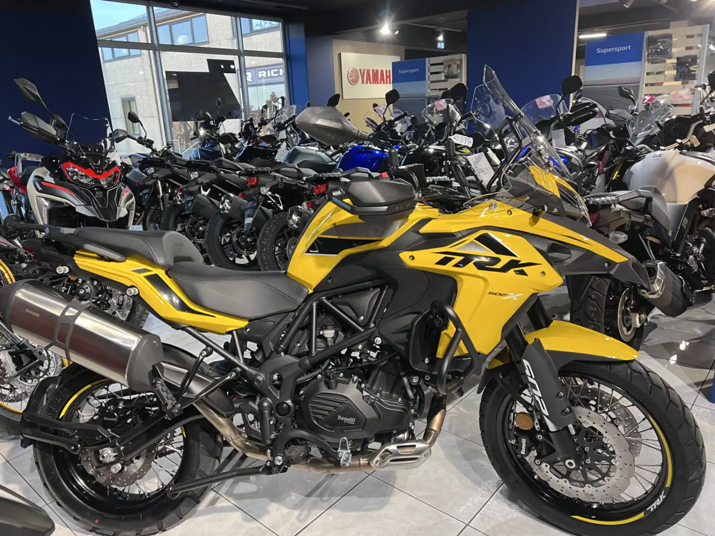 Benelli TRK 502 X Geel - 1